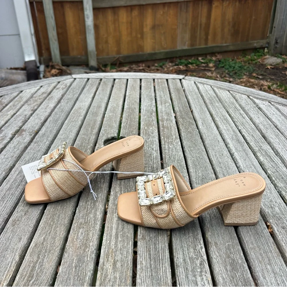 Size 6 Women's Kathleen Raffia Buckle Block‎ Heels - A New Day summer spring
